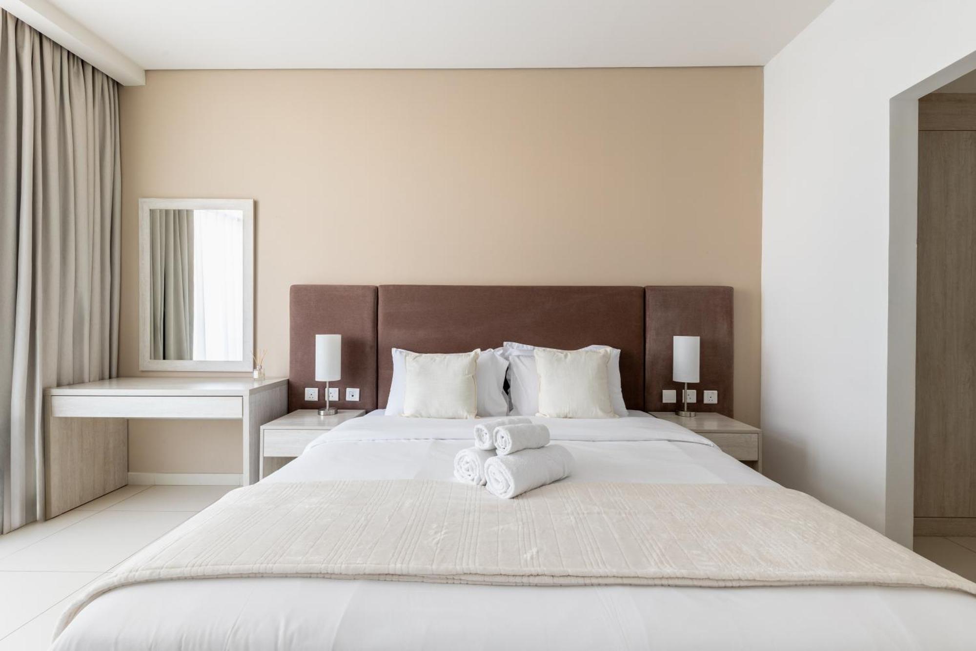 Stylish One-bedroom Oasis - Prime Palm Location Appartement Dubai
